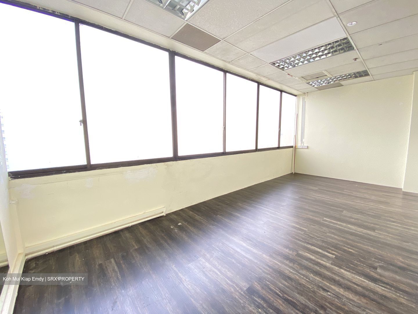 Parklane Shopping Mall (D7), Office #408843031